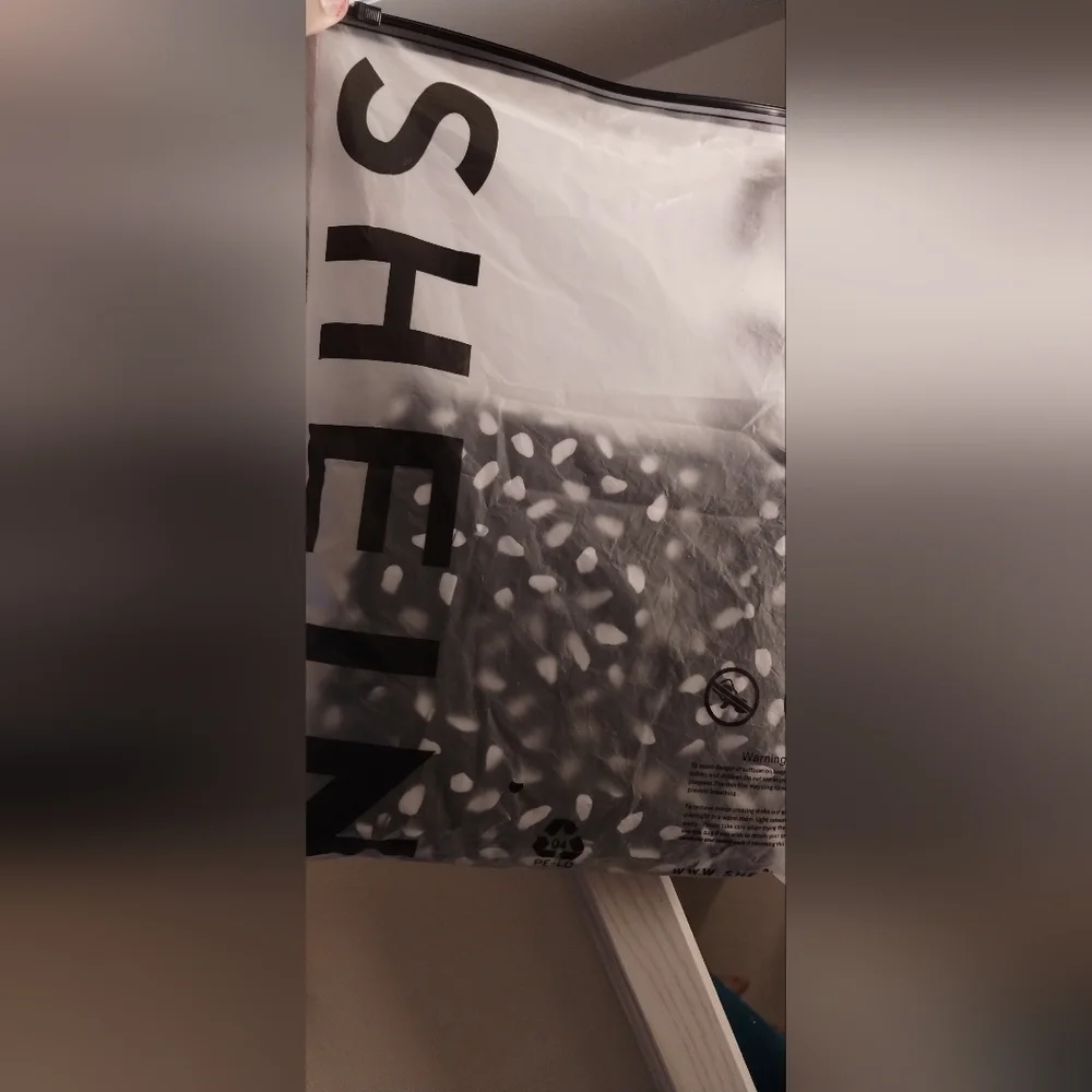 Dress - Picture 4 of 4